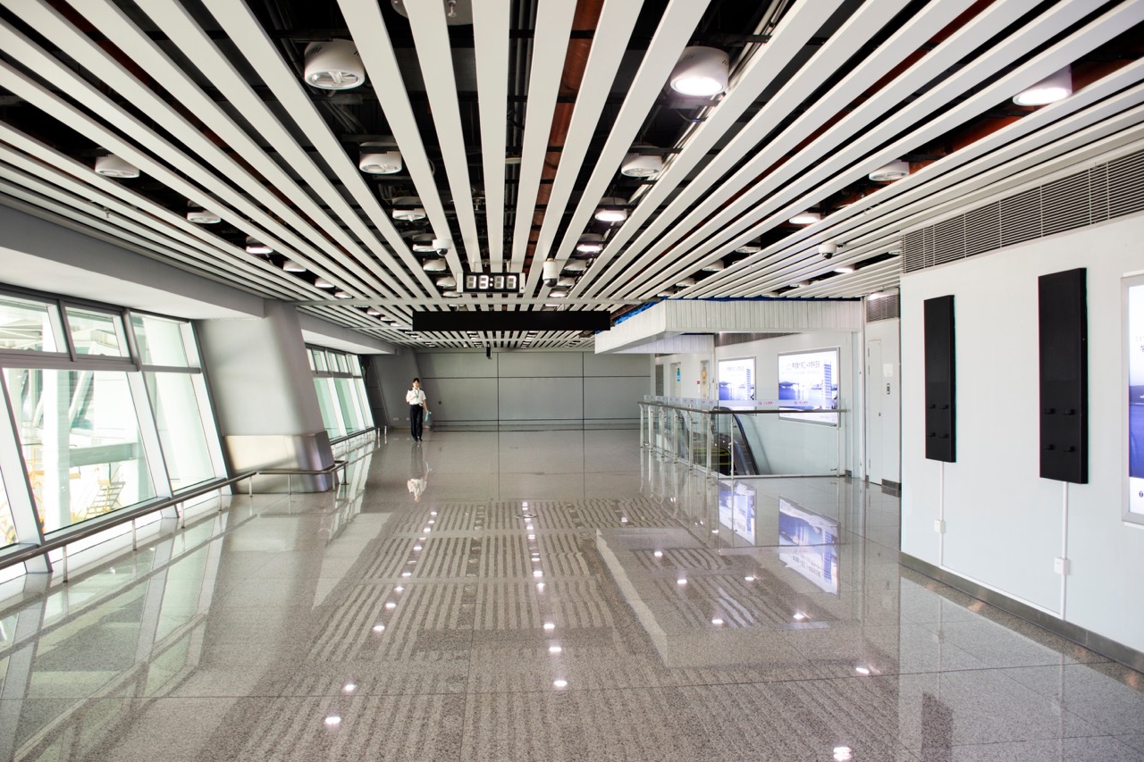Energy Effcient Lighting LED Solutions for Large Commercial Spaces 