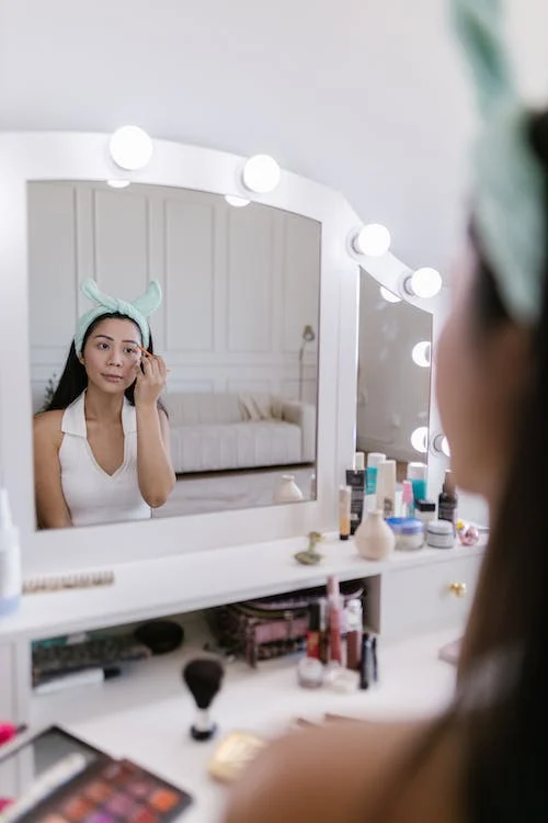 The best color temperature for makeup application