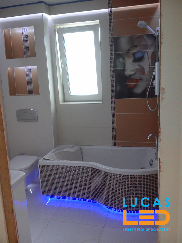 BATH4-W