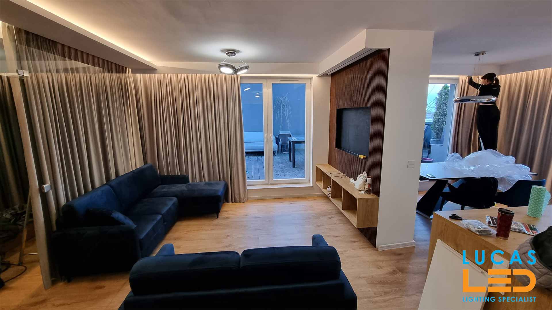 &lrm; 